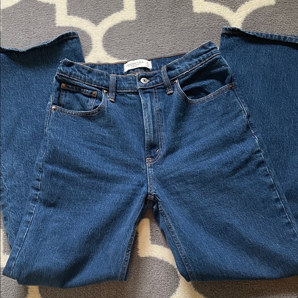 Abercrombie & Fitch 90s Relaxed High Rise Jeans
